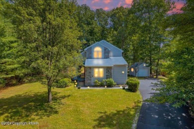 Blue Mountain Lake Home For Sale in East Stroudsburg Pennsylvania