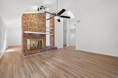 Three-bedroom, two-bathroom, single-story ranch home with a - photo 5