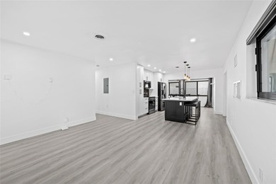Beautifully updated 2BR/2BA corner home with a brand-new roof - photo 3