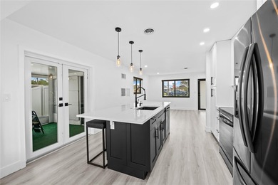 Beautifully updated 2BR/2BA corner home with a brand-new roof - photo 6