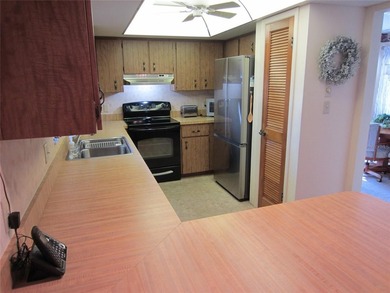 Welcome to this beautifully maintained 2-bedroom, 2-bath home - photo 22