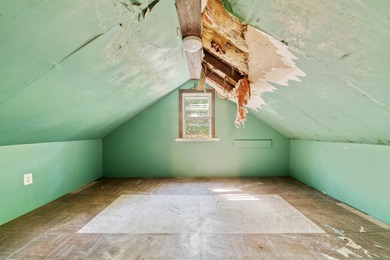 SIGNIFICANT PRICE REDUCTION! The entire western border of this - photo 23
