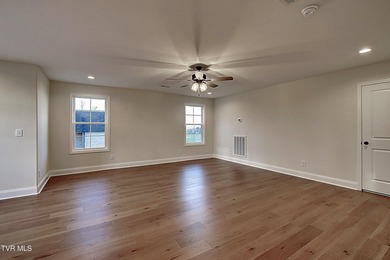 Beautiful family-friendly 4 bedroom, 3 bath home featuring two - photo 24