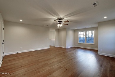 Beautiful family-friendly 4 bedroom, 3 bath home featuring two - photo 25