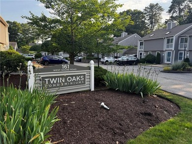 Opportunity awaits at 161 West Shore Road, Unit 5C! This - photo 2