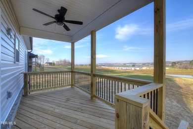 Beautiful family-friendly 4 bedroom, 3 bath home featuring two - photo 36