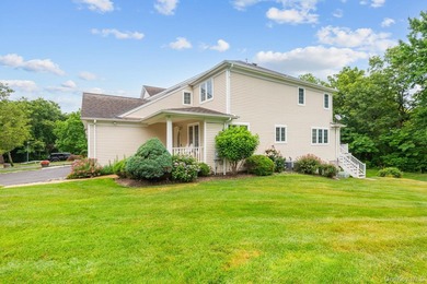 This stunning 4 Bedroom, 4 Full Bath end-unit Townhouse offers - photo 5