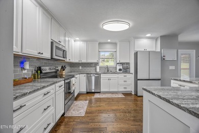 Move-In Ready Split Rancher - Perfect for Living, Relaxing & - photo 5