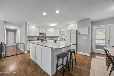 Move-In Ready Split Rancher - Perfect for Living, Relaxing & - photo 7