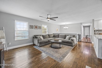 Move-In Ready Split Rancher - Perfect for Living, Relaxing & - photo 10