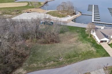 Rare Waterview Lot. This exceptional cul-de-sac property offers - photo 4