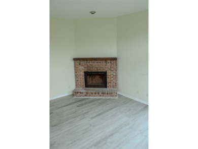 LOOKING FOR A PROPERTY THAT HAS A SHORT-TERM LICENSE - photo 27