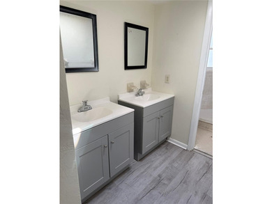 LOOKING FOR A PROPERTY THAT HAS A SHORT-TERM LICENSE - photo 42