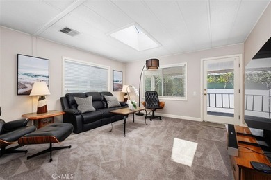 Welcome to this cozy beach oasis, perfectly situated just - photo 4