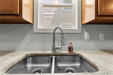 Welcome home to this beautifully updated 3-bedroom, 1-bath gem - photo 12