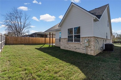 Seller offering $2,000 towards rate buydown or closing costs! - photo 15