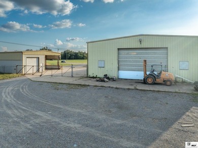 Large Warehouse located North of Delhi Louisiana located on - photo 3