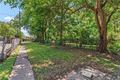 Welcome home to this beautifully updated 3-bedroom, 1-bath gem - photo 24