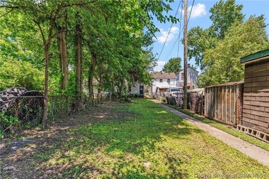 Welcome home to this beautifully updated 3-bedroom, 1-bath gem - photo 25