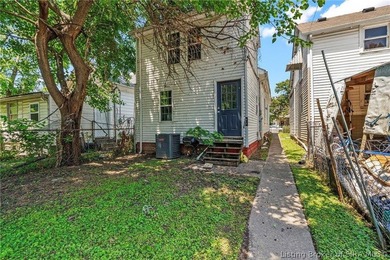 Welcome home to this beautifully updated 3-bedroom, 1-bath gem - photo 26