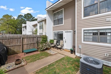 Welcome to this completely renovated townhome with views of Cane - photo 27
