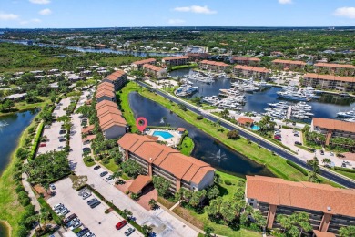 Lake Condo For Sale in Jupiter, Florida