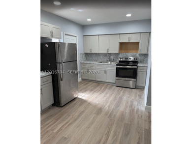 Home offers 3 Bedrooms/2 Bath with Extra Rooms to Convert to 4th - photo 8