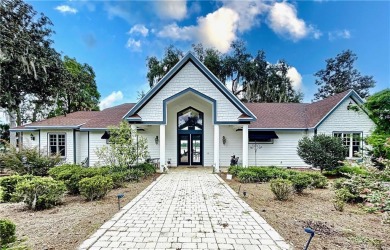 Lake Rousseau Home For Sale in Dunnellon Florida