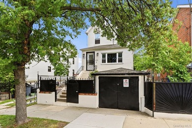 Updated and ready for your movee visit 400 Pratt Ave, Plenty of - photo 2