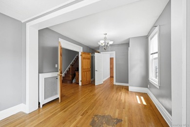 Updated and ready for your movee visit 400 Pratt Ave, Plenty of - photo 7