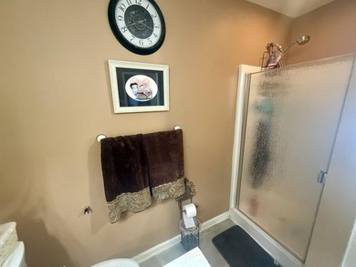 Welcome to this beautifully maintained home in the Arrowhead - photo 8