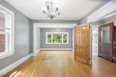 Updated and ready for your movee visit 400 Pratt Ave, Plenty of - photo 8