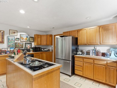 Tranquility awaits! 3 bed, 3.5 bath with 2,697 sf, two - photo 11