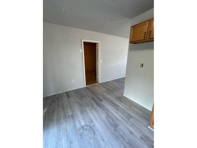 Don't wait to purchase this starter home or downsize in Sarasota - photo 12