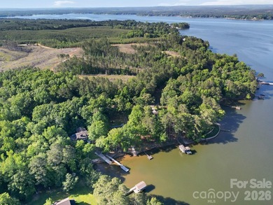 Beautiful waterfront retreat on Lake Wateree! Nestled in a quiet - photo 15