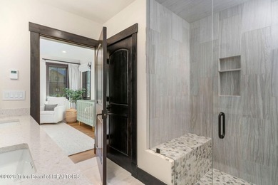 Experience an extraordinary mountain retreat within the - photo 19