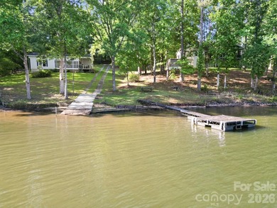 Beautiful waterfront retreat on Lake Wateree! Nestled in a quiet - photo 25