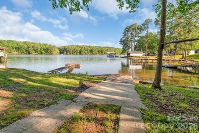 Beautiful waterfront retreat on Lake Wateree! Nestled in a quiet - photo 30