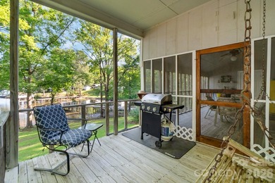 Beautiful waterfront retreat on Lake Wateree! Nestled in a quiet - photo 37