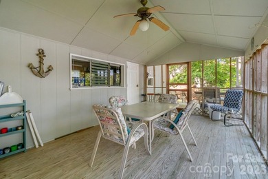 Beautiful waterfront retreat on Lake Wateree! Nestled in a quiet - photo 39