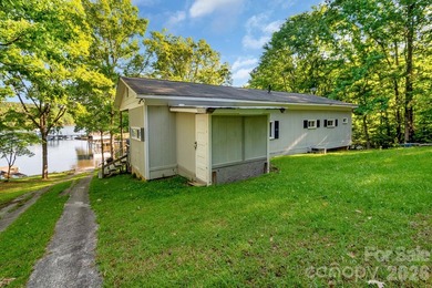 Beautiful waterfront retreat on Lake Wateree! Nestled in a quiet - photo 46