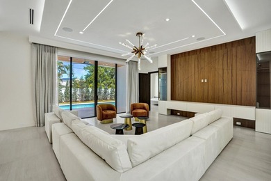 Welcome to Villa Aurelia, the Golden Villa, a recently completed - photo 9