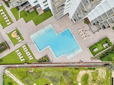Wake up above it all. Two floors below the penthouse at the - photo 11
