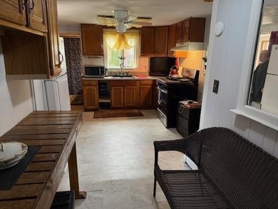 Oakland Beach offers unlimited potential with this 3 bed 1 bath - photo 4