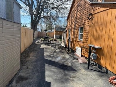 Oakland Beach offers unlimited potential with this 3 bed 1 bath - photo 7