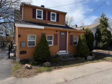 Oakland Beach offers unlimited potential with this 3 bed 1 bath - photo 9