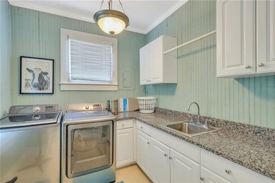 Timeless Southern charm meets refined luxury in this - photo 32