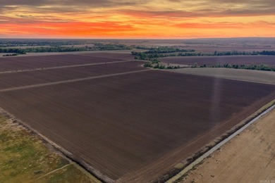 Located just 3 miles from Bradford, this highly productive 368 - photo 5