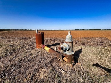 Located just 3 miles from Bradford, this highly productive 368 - photo 8