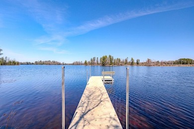 Opportunity to own a fully renovated home on the highly - photo 3